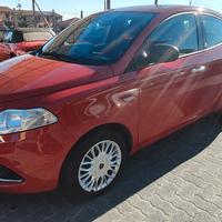 Lancia Ypsilon 1.2 69 CV 5 porte GPL Ecochic Plati