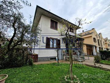 Villa di 180 m² con 5 locali e box auto doppio a T