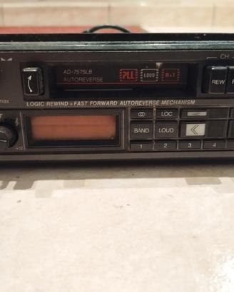 autoradio Roadstar, modelloAD-7575LB.