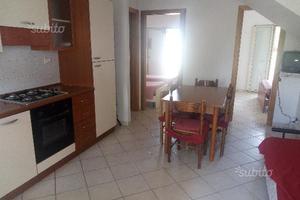 2 appartamenti comunicanti 1° e 2° piano villaggio