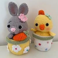 Set di 2 vasetti (coniglietto/pulcino) Amigurumi