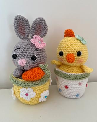Set di 2 vasetti (coniglietto/pulcino) Amigurumi