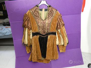 vestito medioevale