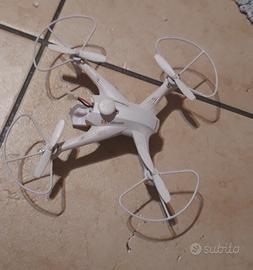 drone giocattolo