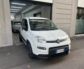 Fiat Panda 1.0 S&S Hybrid City Cross NEOPATENTATO!