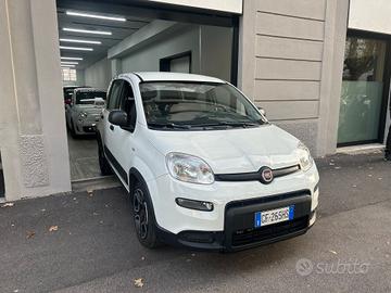 Fiat Panda 1.0 S&S Hybrid City Cross NEOPATENTATO!