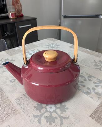 Bollitore in smalto design vintage