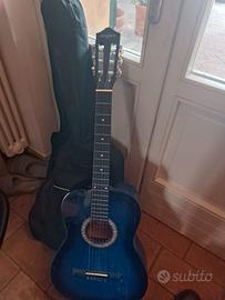 Chitarra acustica classica
