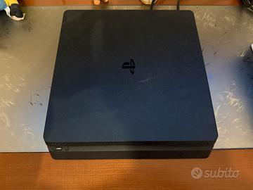 Play station 4 slim