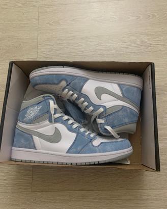 Air Jordan 1 Hyper Royale 43