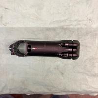 Attacco manubrio integrale