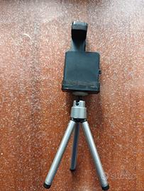 Treppiede e supporto telefono