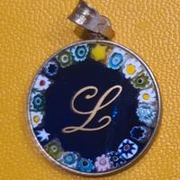 ciondolo di Murano con iniziale nome  L
