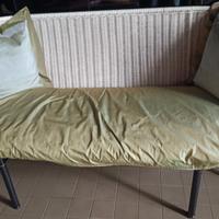 divanetto in vimini vintage