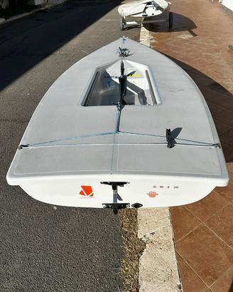 Laser radial 206201 pronto per regatare
