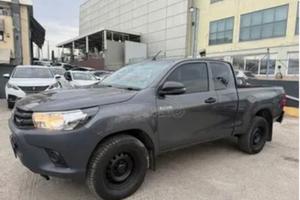 Toyota Hilux 2.4 D-4D 4WD 2 porte Chassis & Cab Co
