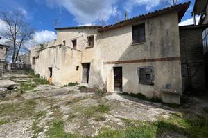 CASA INDIPENDENTE A SUBIACO