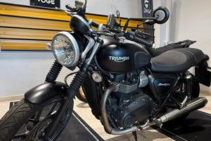 Triumph Street Twin
