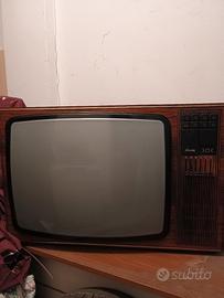 televisore in legno marca Luxor anni 60/70