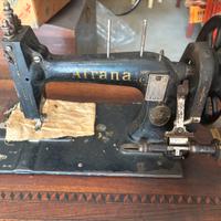 Macchina da cucire antica AFRANA basamento ghisa