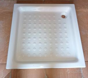 Piatto doccia in ceramica
