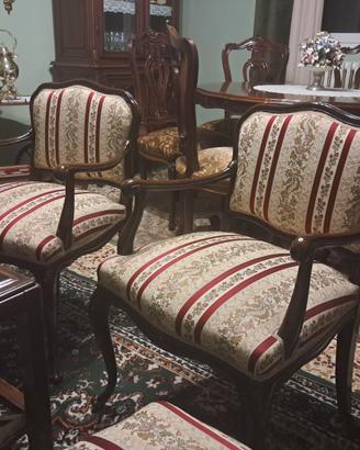 Coppia di Poltroncine classiche con Pouf abbinato