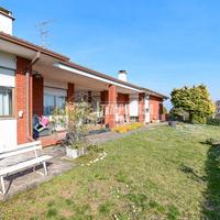 VILLA INDIPENDENTE LIBERA SU 4 LATI!!!