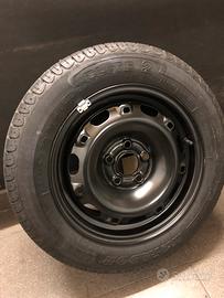 Ruota completa 185/60 14 mai usata