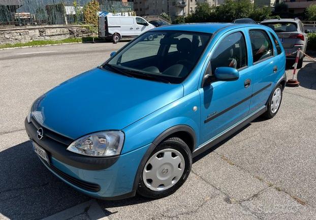 Opel Corsa 1.2i 5 porte - NEOPATENTATI