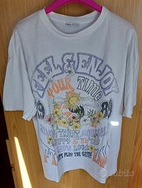 T-shirt Bershka bianca oversize con grafica
