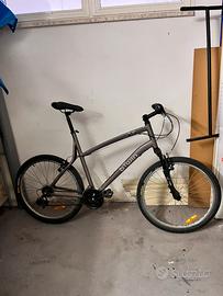 Bicicletta MTB touring Btwin S10