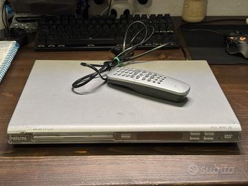 Lettore CD/DVD Philips modello DVP3010.