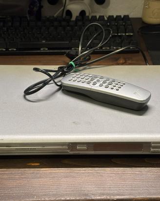 Lettore CD/DVD Philips modello DVP3010.