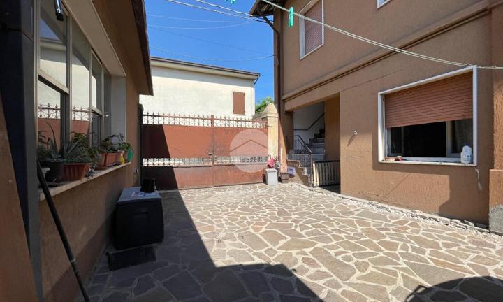 3 LOCALI A TRAVAGLIATO