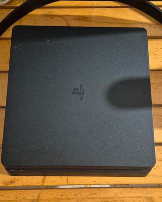 🎮 PS4 Slim – Perfettamente funzionante + cavi
