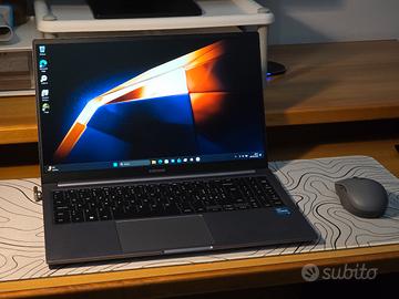 Galaxy Book4 15.6”, i3, 8GB, 256 GB