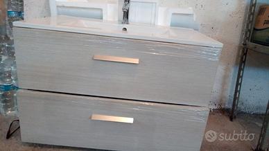 mobile bagno sospeso 