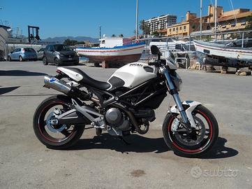 Ducati Monster 696 Ducati performance