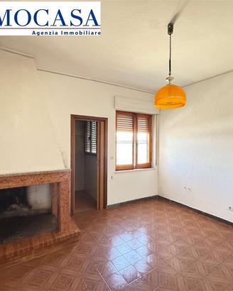 Casa di circa 200 mq con giardino e garage