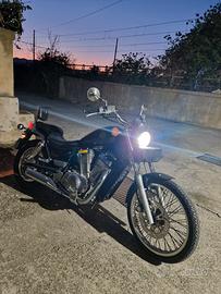 Suzuki Intruder 600