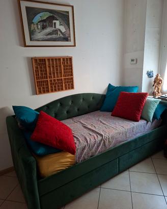 letto divano con materasso, due cassetti  