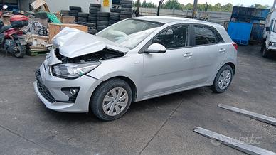 Kia Rio 2022 km 37.000 sigla motore g4lf
