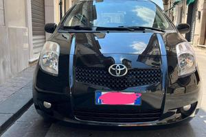 Toyota Yaris 1.4 D-4D 90 CV – Unico proprietario