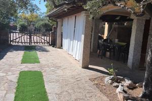 Per periodi brevi trilocale in villa BUDONI centr