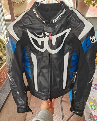 Giacca berik da moto in pelle tg52  nera e blu 