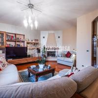 Villa a schiera di ampie metrature in zona panoram