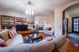 Villa a schiera di ampie metrature in zona panoram