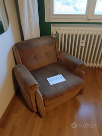 2 Poltrone anni 70 velluto color cachi bronzo