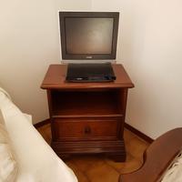 Mobiletto per TV in noce