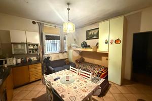 MONOLOCALE A URGNANO